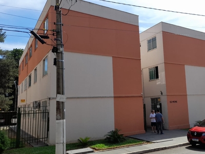 Apartamento em Jardim Maria Inez, Aparecida de Goiânia/GO de 61m² 3 quartos para locação R$ 1.400,00/mes