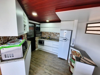 Apartamento Triplex em Ingleses do Rio Vermelho, Florianópolis/SC de 140m² 3 quartos à venda por R$ 585.000,00