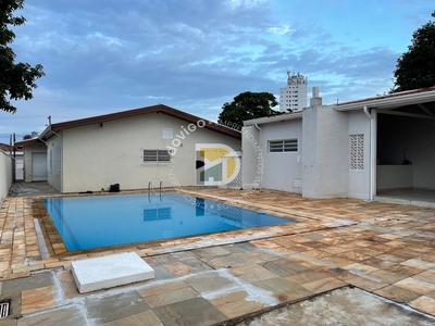 Casa em Centro, Mogi Mirim/SP de 351m² 3 quartos à venda por R$ 829.000,00