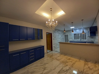 Casa em Cidade Jardim, Uberaba/MG de 191m² 3 quartos à venda por R$ 634.000,00