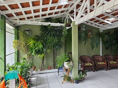 Casa em Iguaçu, Araucária/PR de 67m² 3 quartos à venda por R$ 549.000,00