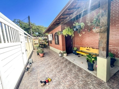 Casa em Itaipu, Niterói/RJ de 100m² 3 quartos para locação R$ 5.500,00/mes