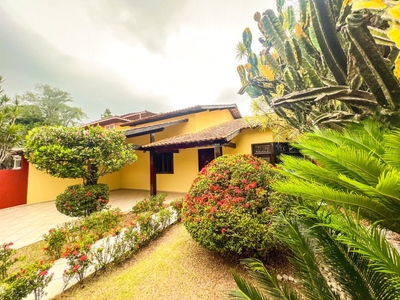 Casa em Itaipu, Niterói/RJ de 220m² 3 quartos para locação R$ 4.000,00/mes