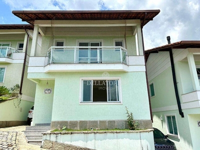 Casa em Iucas, Teresópolis/RJ de 130m² 4 quartos à venda por R$ 739.000,00 ou para locação R$ 3.400,00/mes