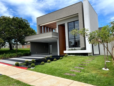 Casa em Jardim Esmeraldas, Aparecida de Goiânia/GO de 170m² 3 quartos à venda por R$ 1.290.000,00
