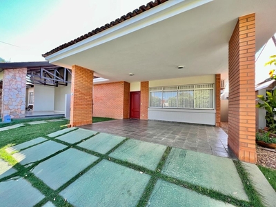 Casa em Jardim Itália, Cuiabá/MT de 181m² 3 quartos à venda por R$ 1.378.000,00