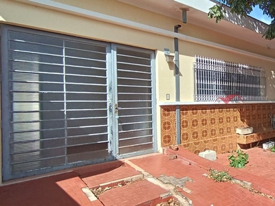 Casa em Jardim Nova Europa, Campinas/SP de 212m² 3 quartos à venda por R$ 649.000,00