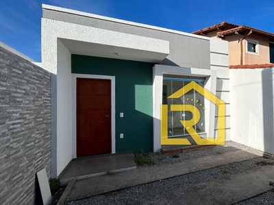 Casa em Ouro Verde, Rio Das Ostras/RJ de 60m² 2 quartos à venda por R$ 328.900,00