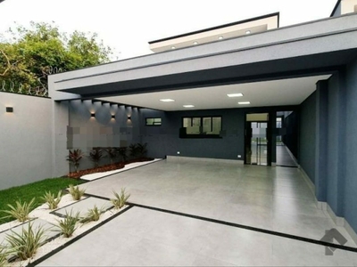 Casa em Parque Residencial Rita Vieira, Campo Grande/MS de 134m² 3 quartos à venda por R$ 699.000,00