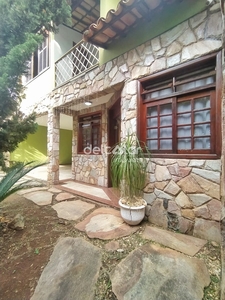 Casa em Planalto, Belo Horizonte/MG de 190m² 3 quartos para locação R$ 3.800,00/mes