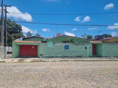 Casa em Ponta Negra, Natal/RN de 100m² 5 quartos à venda por R$ 749.000,00