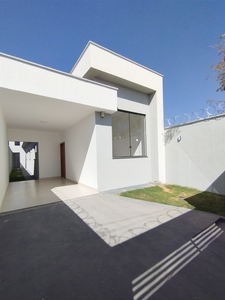 Casa em Setor Serra Dourada, Aparecida de Goiânia/GO de 125m² 3 quartos à venda por R$ 399.000,00