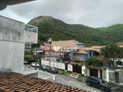 Casa em São Francisco, Niterói/RJ de 280m² 3 quartos à venda por R$ 889.000,00