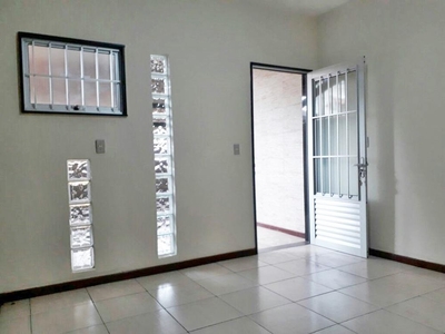 Casa em Trindade, São Gonçalo/RJ de 90m² 2 quartos à venda por R$ 284.000,00