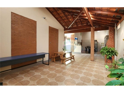Casa em Vila Nossa Senhora de Fátima, Botucatu/SP de 210m² 4 quartos à venda por R$ 449.000,00