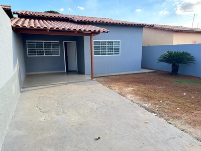 Casa em Vila Oliveira, Aparecida de Goiânia/GO de 160m² 3 quartos à venda por R$ 264.000,00