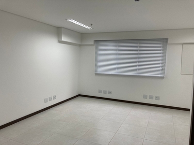Sala em Samambaia Parque Residencial, Bauru/SP de 10m² para locação R$ 1.500,00/mes