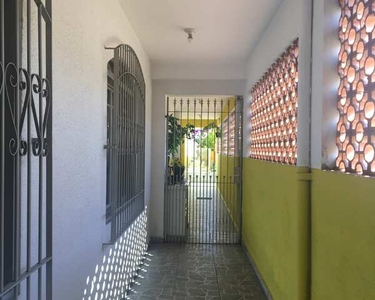 Excelente casa localizada no centro de Caieiras, imóvel pronto e comporta até 02 famílias
