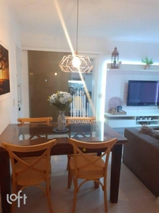 Apartamento à venda em Alto de Pinheiros com 68 m², 2 quartos, 1 suíte, 1 vaga