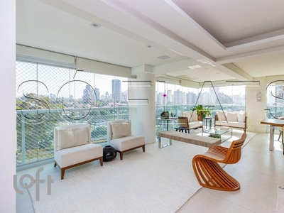 Apartamento à venda em Campo Belo com 251 m², 4 quartos, 3 suítes, 3 vagas