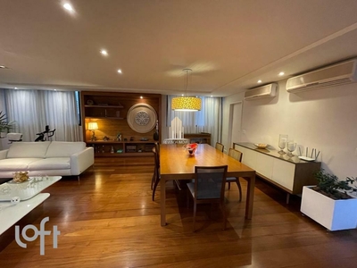 Apartamento à venda em Moema Índios com 250 m², 3 quartos, 3 suítes, 4 vagas