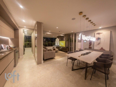 Apartamento à venda em Santo Amaro com 123 m², 3 quartos, 1 suíte, 2 vagas