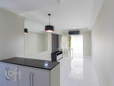 Apartamento à venda em Vila Olímpia com 70 m², 2 quartos, 1 suíte, 1 vaga