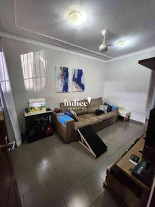 Casa com 2 quartos à venda no bairro Jardim Interlagos, 70m²