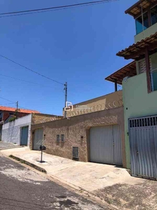Casa com 2 quartos para alugar no bairro Alípio de Melo, 60m²