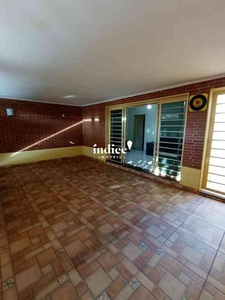 Casa com 2 quartos para alugar no bairro Independência, 174m²