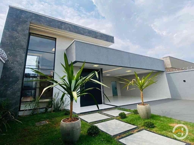 Casa com 3 quartos à venda no bairro Residencial Porto Seguro, 300m²