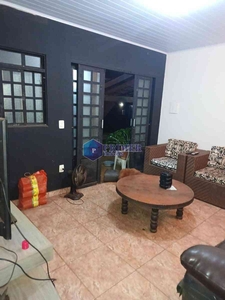 Casa com 3 quartos à venda no bairro Vale do Sol, 240m²