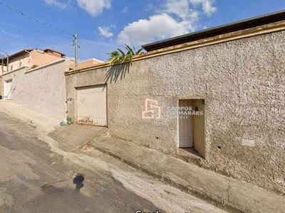 Casa com 3 quartos para alugar no bairro Parque Turistas, 100m²