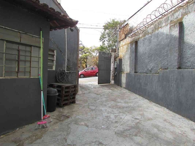 Galpão para alugar no bairro Prado, 250m²