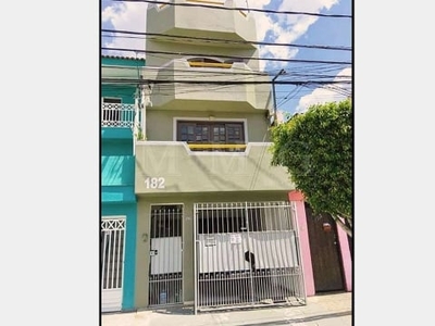 Sobrado de 250m² 4 quartos 2 vagas na vila guarani