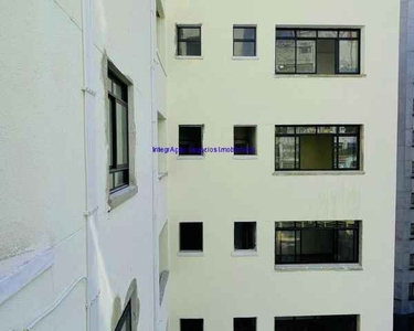 Apartamento 118m², 02 dormitórios e 02 banheiros. Condomínio com portaria, segurança 24h