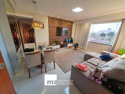 Apartamento com 3 quartos à venda, 90.0m²