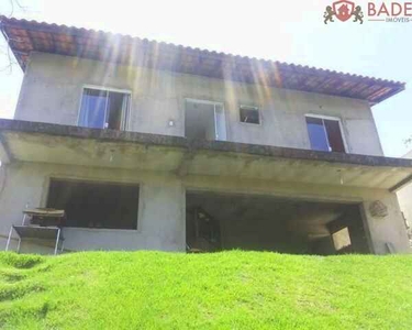 Casa 3 dormitórios sendo 2 suítes