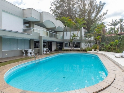 Casa à venda por R$ 2.810.000