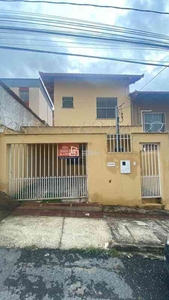 Casa com 2 quartos para alugar no bairro Barreiro, 75m²