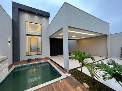 Casa com 3 quartos à venda, 207.0m²