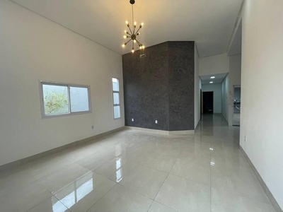 Casa com 3 quartos à venda, 360.0m²