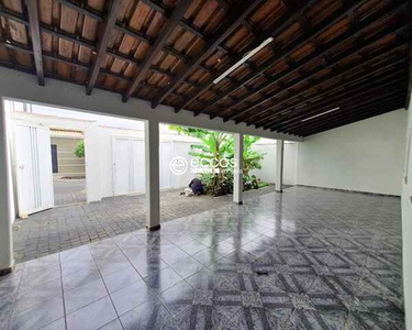 Casa com 3 quartos para venda no bairro Santa Luzia