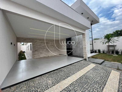 Casa com 4 quartos à venda, 210.0m²