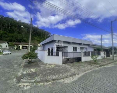 Casa com 3 quartos próximo ao centro de Guabiruba, aceita Financiamento