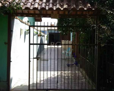 ![CDATA[Casa para Venda - 120m², 3 dormitórios, sendo 1 suites, 2 vagas - Ponta Grossa]]