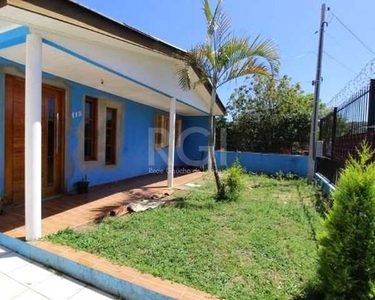 ![CDATA[Casa para Venda - 160.67m², 2 dormitórios, sendo 1 suites, 5 vagas - Vila Nova]]