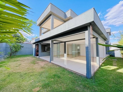 Cond. horizontal casa com 4 quartos à venda, 518.0m²