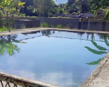 Sitio em Tingua com casa e piscina