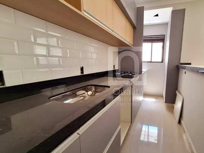 Apartamento com 2 quartos e elevador no bairro Parque Campolim